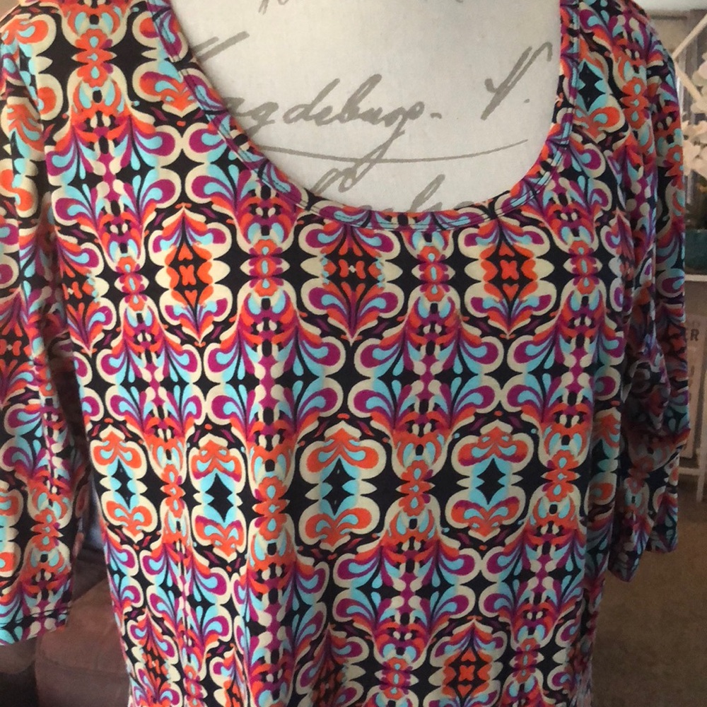 Lularoe Nicole 3x beautiful and versatile pattern